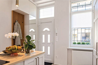 Műanyag bejárati ajtók